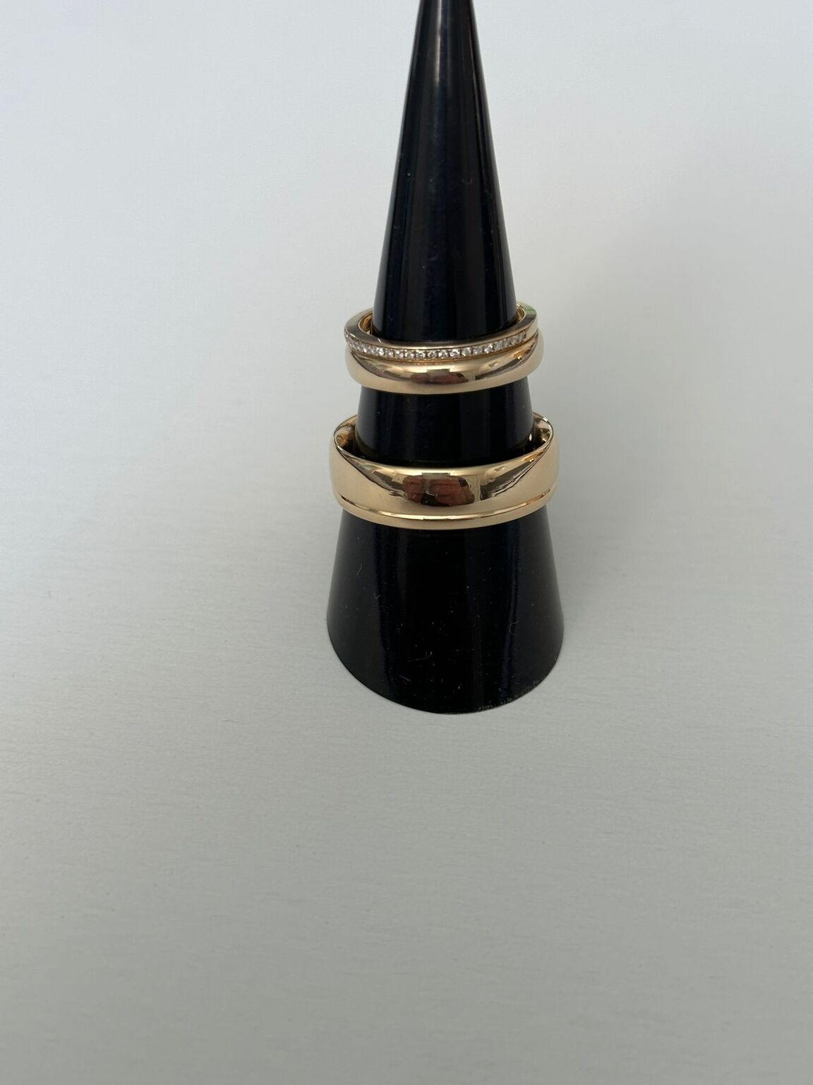 Der Vergolder beschichtete Ringe